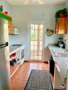 Villa Sunset #3, Ocean View, short walk to the beach