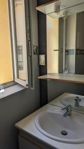 Appartements appartement renove-equipe en centre-ville : photos des chambres