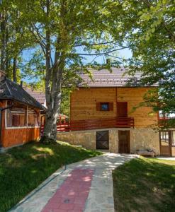 Planinske kuće Anika Tara minimum 2 noćenja