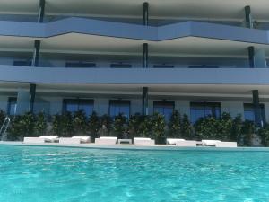 Bel APPARTEMENT FACE A LA MER