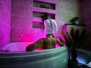 Luxurious 3Bed House with Spa Bath & Garden