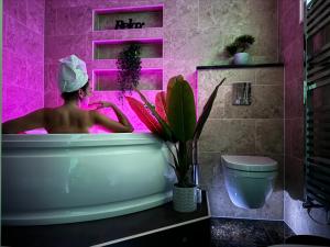 Luxurious 3Bed House with Spa Bath & Garden