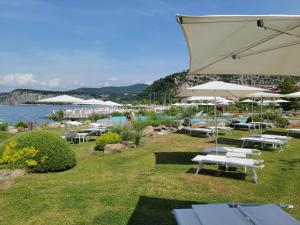 Appartamento con 2 Camere da Letto, Terrazza e Vista Mare