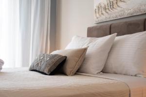 Plaka Historical Center Retreat