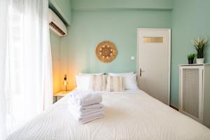 Plaka Historical Center Retreat