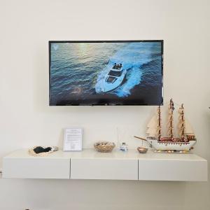 Ares Beachfront Luxury Rooms