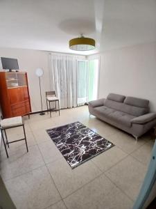 Chambre avec balcon dans une appartement la belle de mai