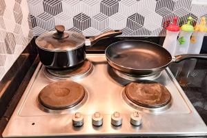 Homey 2br Apt 3 in Makati