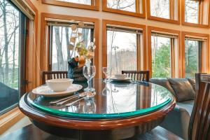 Slopeside Boyne Mtn Resort Condo with Deck!