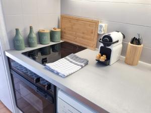 Douceur Marine - T2 avec terrasse, parking, piscine et wifi