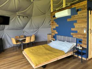 Glamping HEN W TRAWIE