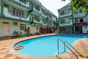 AC 1BHK Pool View 10 Mins Walk To Calangute Beach