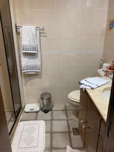 Confortável Suite com varanda na praia Barra da Tijuca