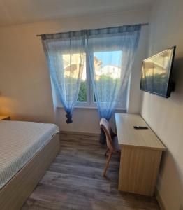 Apartments by the sea Barbat, Rab - 23438