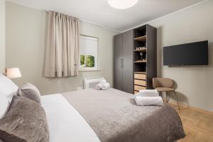 Apartments with a parking space Opatija - 23458