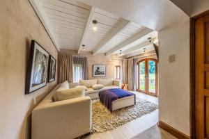 AN061 Antigua Luxury Home