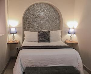 San Cayetano 4 with AC just a block away from the main square