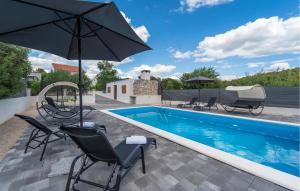 Stunning Home In Polaca With Jacuzzi