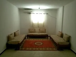 Appartement f2 Algérie skikda bouzaroura proche de la mère - Constantine