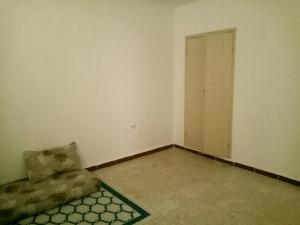 Appartement f2 Algérie skikda bouzaroura proche de la mère