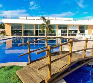 Muro alto condomínio clube