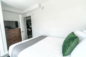 Apt Close to Downtown with Gym