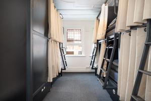 Pod in mixed Dormitory Room room in Sydney Central Backpackers