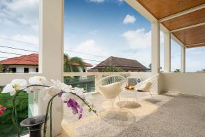 Apartment 1 Bedroom in Naiharn t