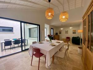 Gîte cosy à 300m de la plage, bain nordique, poêle à bois, borne électrique, proche centre de Pornic - FR-1-306-1278