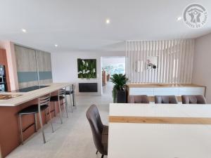 Maisons de vacances Maison spacieuse avec jardin, pres de Disneyland et Reims, ideale pour familles et amis - FR-1-532-22 : photos des chambres