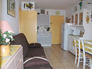 Appartement 2 pièces, centre-ville Le Lavandou, 4 couchages - FR-1-803-65