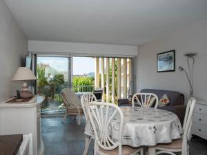 Duplex T2 lumineux, 4 pers, centre-ville, terrasses, plage à 100m, clim, garage - FR-1-803-58