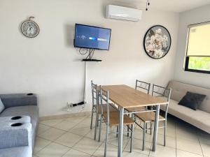 Charming condo with a rooftop, across beach