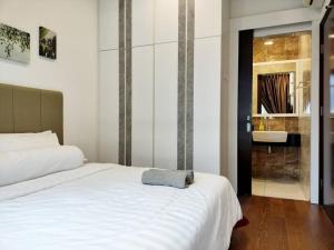 Delight Homestay Paragon Residences