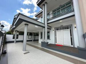 Jk Home Stampin Semi-Detached 12pax 4BedR 3BathR 4Carparks
