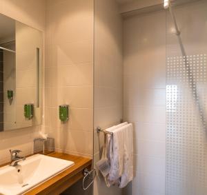 Hotels Hotel La Marisa Grande Plage : photos des chambres