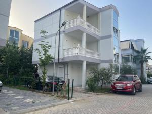 Apartament near beach, with garden