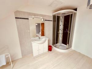 Maisons de vacances La Taniere : photos des chambres