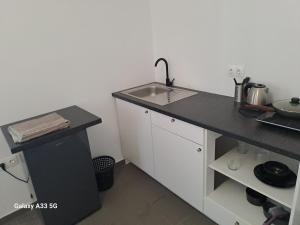 Backpackers studio1 at The Grey House