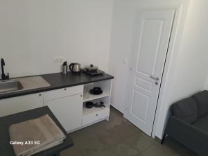 Backpackers studio1 at The Grey House