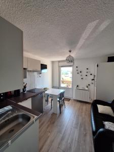 Studio rénové confort meublé 3 étoiles - Les Crêtets - 3hvězdičkové hotely ve městě Les Rousses