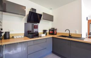 Lovely Home In Grentheville With Wifi