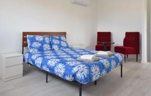 Maisons de vacances Lovely Home In Grentheville With Wifi : photos des chambres