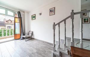 Maisons de vacances Beautiful Home In Pierrefitte-Sur-Seine : photos des chambres