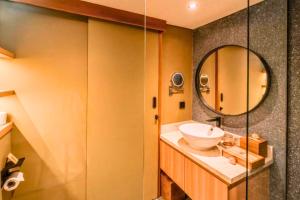 Ceandra 2 BR Loft River View JU62