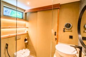 Ceandra 2 BR Loft River View JU62