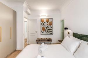 3 bedroom apartment Via Genova Monti area