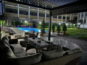 Hotel Rai - Krŭstets