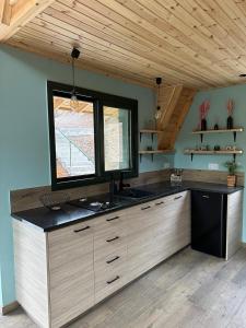 Warm Family Glamping Cabin with Kids Playground