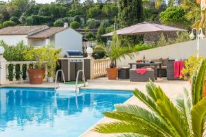 Ferienhaus Lei Sambro, familienfreundlich, Pool und toller Meerblick, ruhig gelegen by Riviera HomeLife